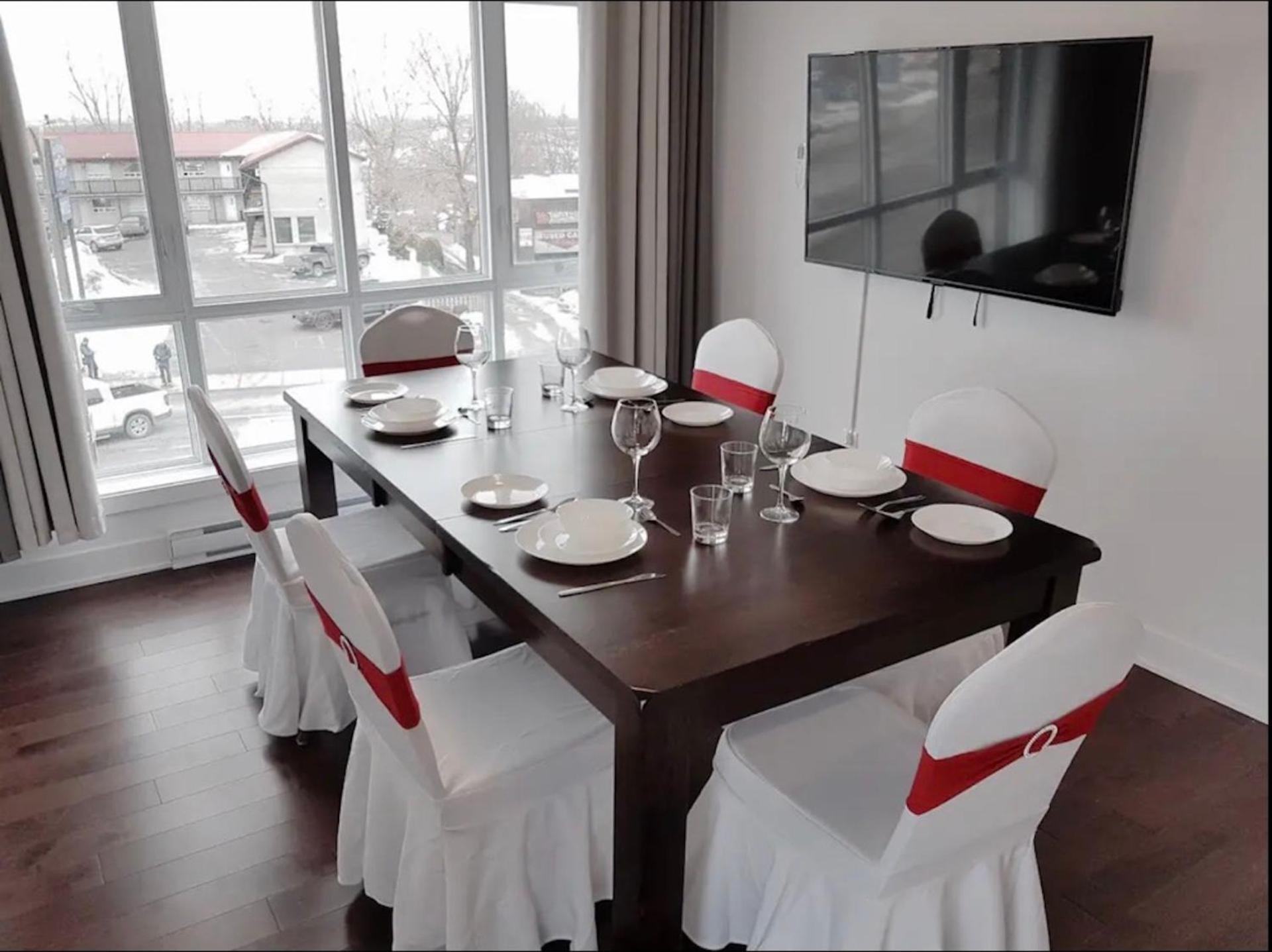 Le Bijou Airhome One Or Two Bedroom Suite Montreal Bagian luar foto